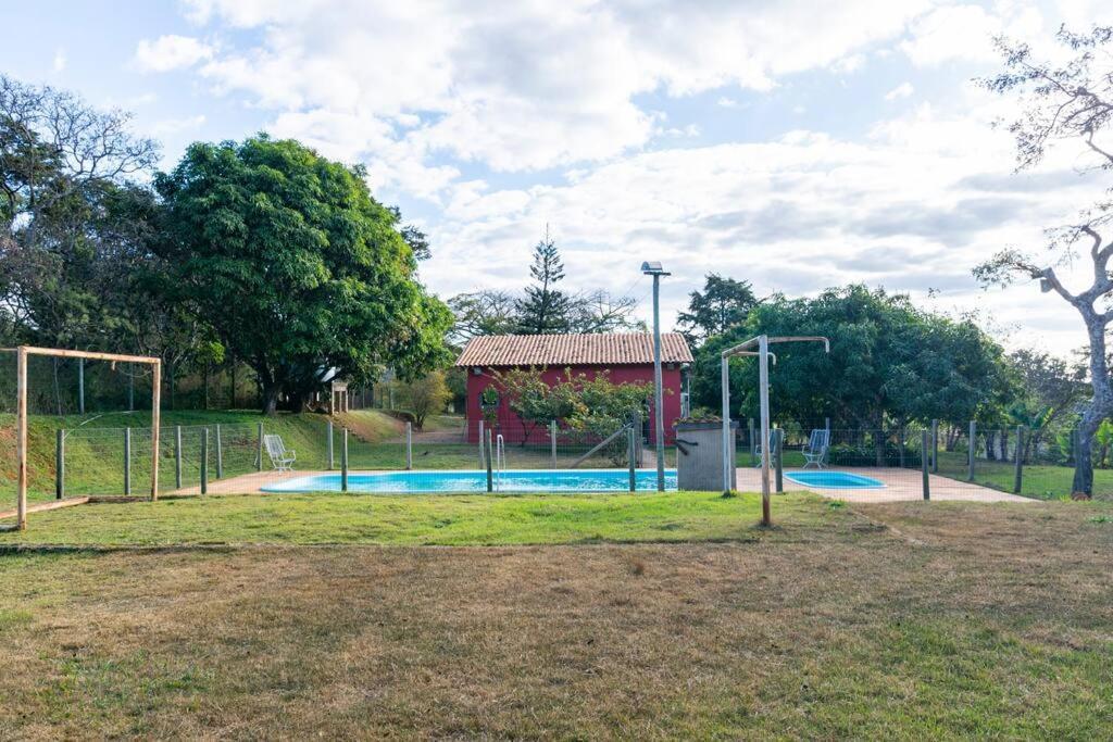 布鲁马迪纽Sitio Da Tia Lucia Perto Da Montanha别墅 外观 照片
